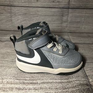 Toddler Nike Team Hustle D7 sz 5c